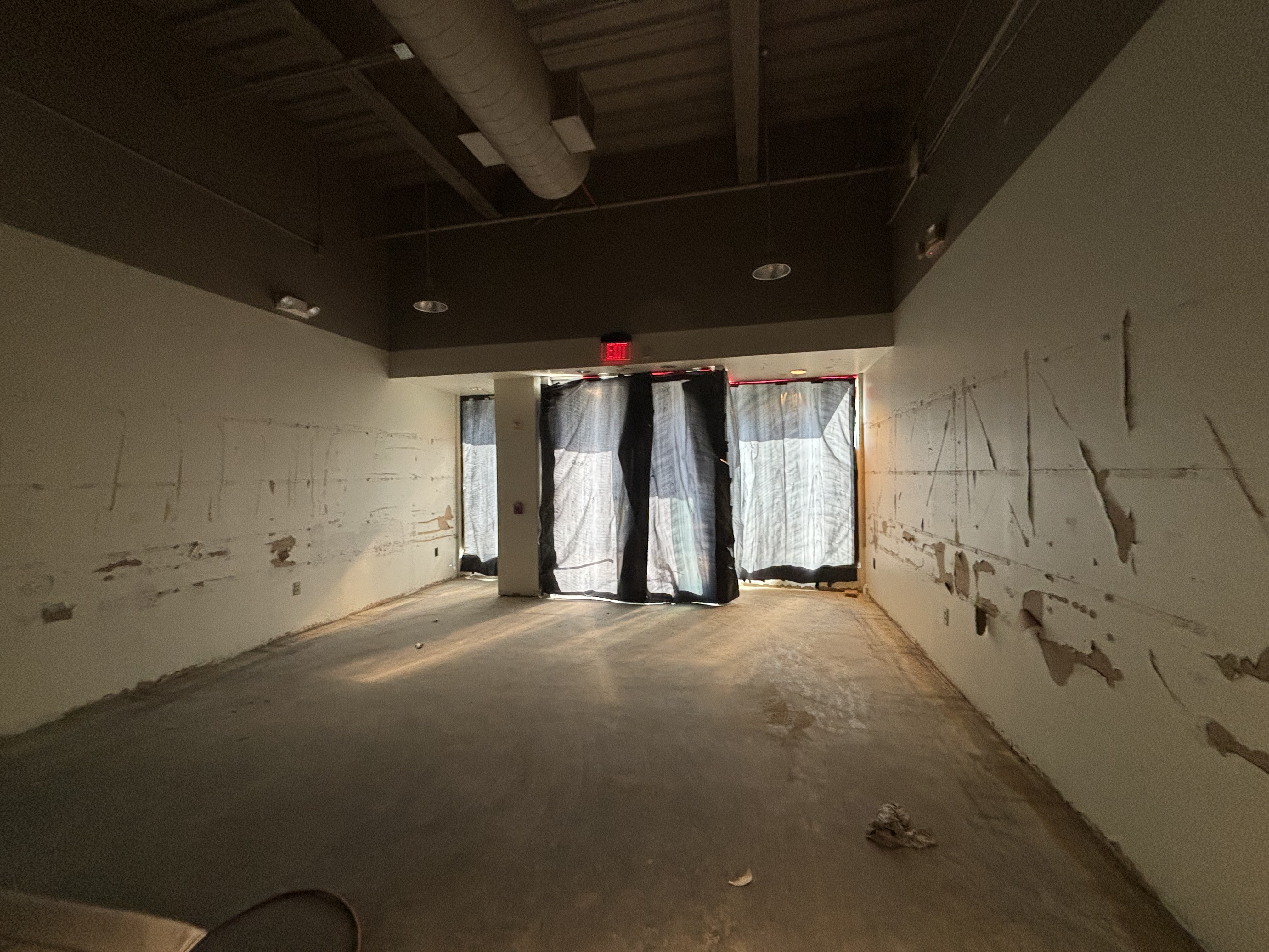 Vitrine by Scent Split before image 9